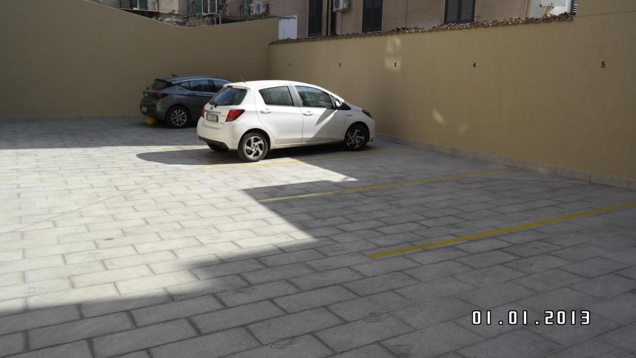 Balsamotto - Appartamento E Parcheggio 팔레르모 외부 사진